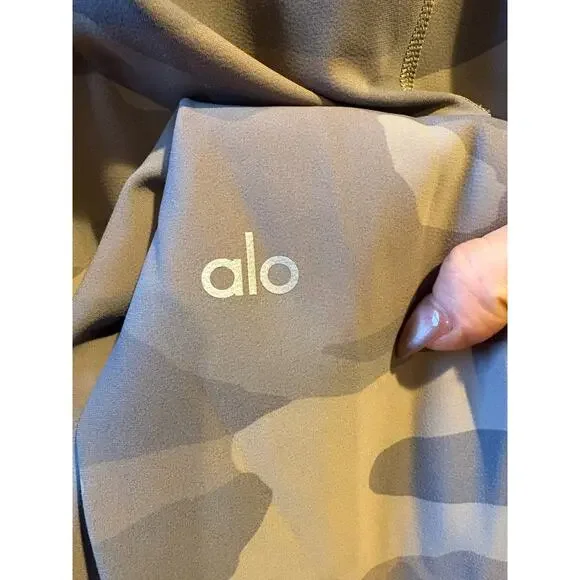 Alo vapor leggings high waisted putty camo yoga size small - Picture 8 of 9